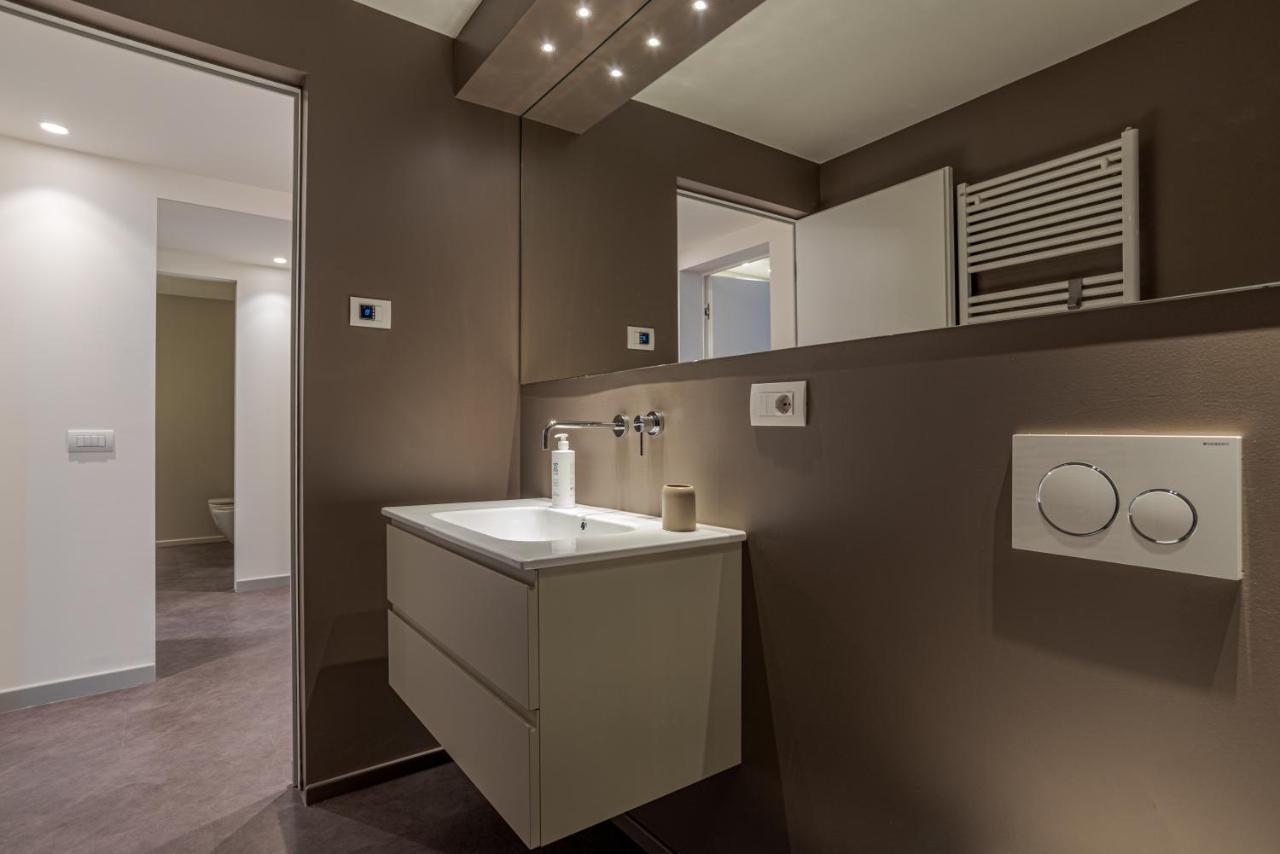 Suite Del Duomo - By MyhomeinКомо Екстер'єр фото